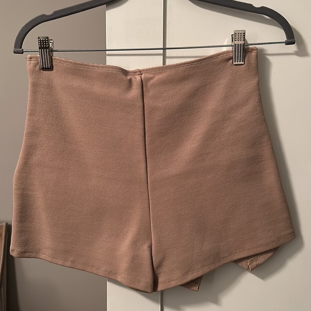 Skort - Picture 2 of 3